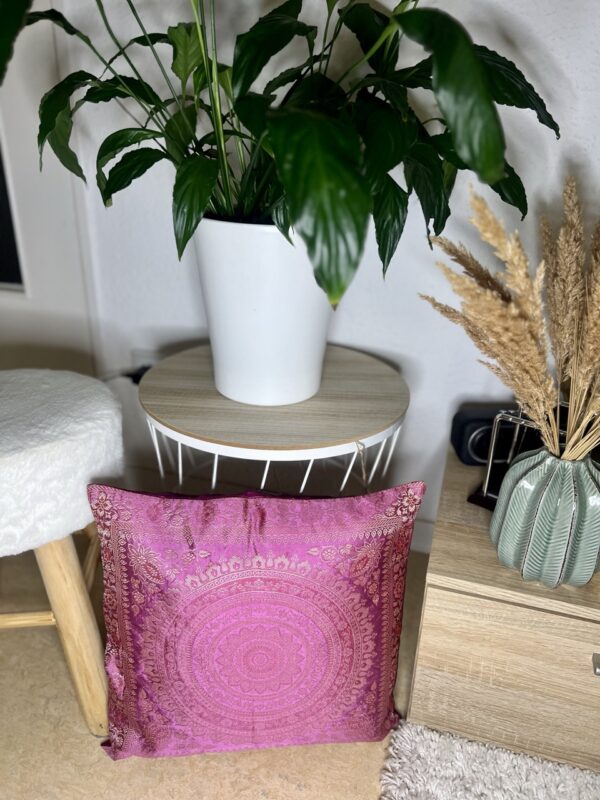 Baby Pink Orientalischer Seidenkissenbezug, Handgewebt, Handgenäht und Handgefertigt aus Indien 40cmx40cm – Bild 2