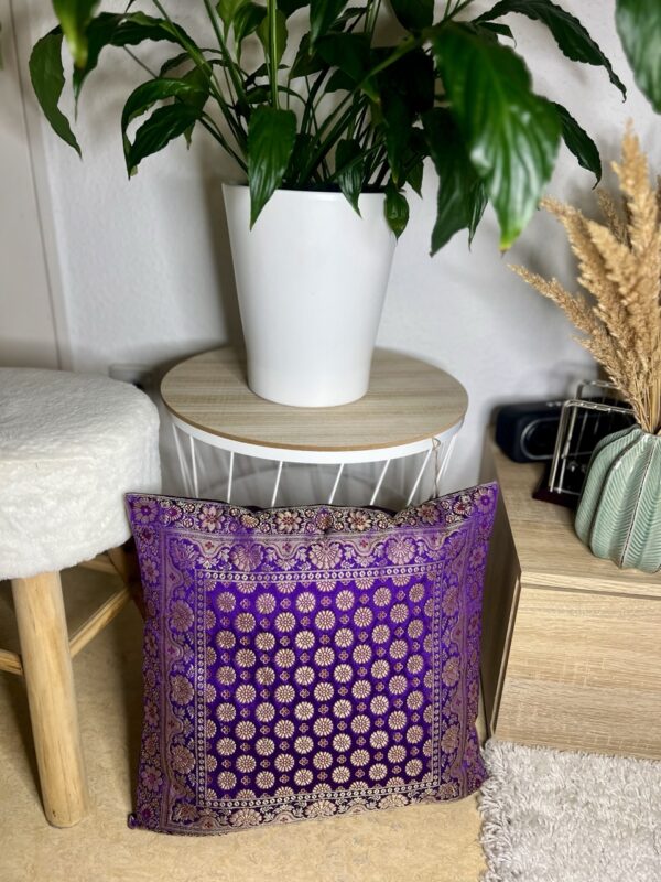 Lila / Violet Orientalischer Seidenkissenbezug, Handgewebt, Handgenäht und Handgefertigt aus Indien 40cmx40cm – Bild 6